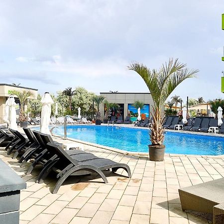 Moonlight Studio - Spa N Pools Beach Resort Мамая Екстериор снимка
