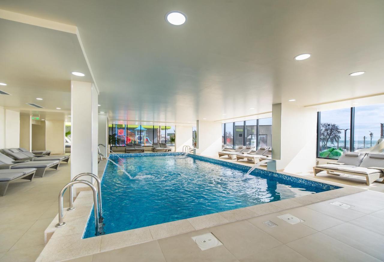 Moonlight Studio - Spa N Pools Beach Resort Мамая Екстериор снимка